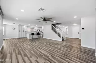 10617 W Daley Ln, Peoria, AZ 85383 - Photo 6