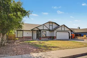 560 S 37th St, Mesa, AZ 85206 - Photo 2