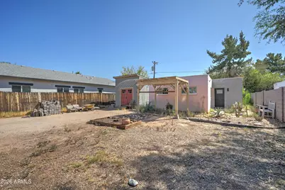 2033 N 22nd Place, Phoenix, AZ 85006 - Photo 2