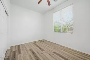907 E Gary Ln, Phoenix, AZ 85042 - Photo 30
