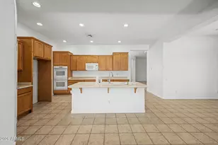 667 E Riviera Dr, Chandler, AZ 85249 - Photo 2