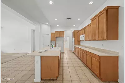 667 E Riviera Drive, Chandler, AZ 85249 - Photo 4