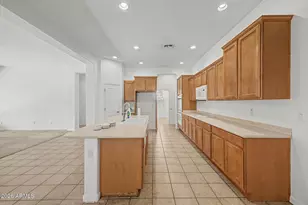 667 E Riviera Dr, Chandler, AZ 85249 - Photo 4