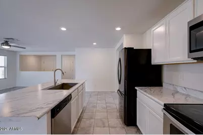 12645 W Palmaire Avenue, Glendale, AZ 85307 - Photo 8