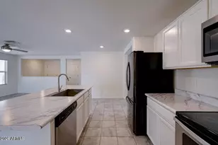 12645 W Palmaire Ave, Glendale, AZ 85307 - Photo 8