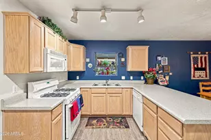 1797 W Camelot Dr, Flagstaff, AZ 86001 - Photo 12