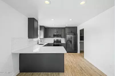 5813 S College Avenue, Tempe, AZ 85283 - Photo 12