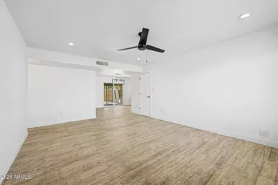 5813 S College Avenue, Tempe, AZ 85283 - Photo 8