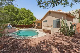 3301 E Behrend Dr, Phoenix, AZ 85050 - Photo 20