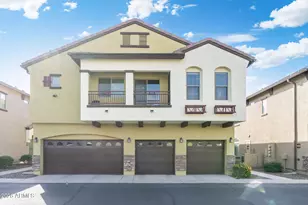 2725 E Mine Creek Rd, Phoenix, AZ 85024 - Photo 2