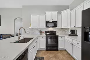 2725 E Mine Creek Rd, Phoenix, AZ 85024 - Photo 1