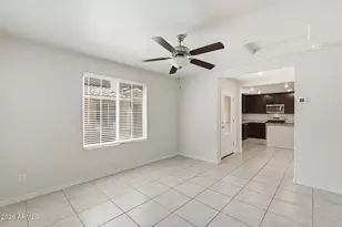 3923 S 82nd Dr, Phoenix, AZ 85043 - Photo 8