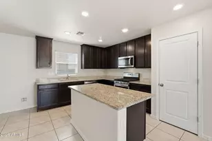 3923 S 82nd Dr, Phoenix, AZ 85043 - Photo 14