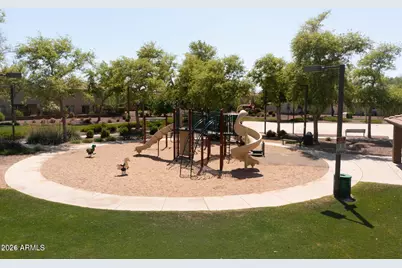 1937 W Busoni Place, Phoenix, AZ 85023 - Photo 22