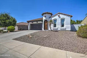 2316 E Balsam Dr, Chandler, AZ 85286 - Photo 2