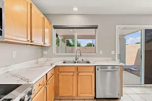 15322 W Evans Dr, Surprise, AZ 85379 - Photo 10