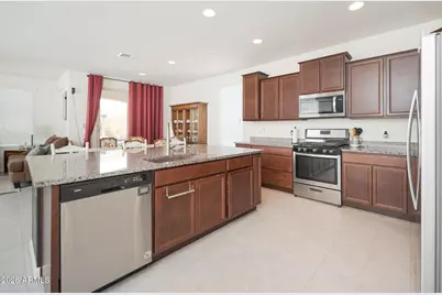 19204 W Harrison Street, Goodyear, AZ 85338 - Photo 10