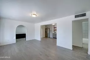 1124 W Cochise Dr, Phoenix, AZ 85021 - Photo 6