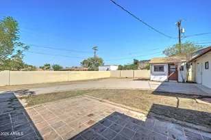 1124 W Cochise Dr, Phoenix, AZ 85021 - Photo 22