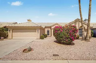 4032 E Rosemonte Dr, Phoenix, AZ 85050 - Photo 1