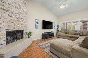 4032 E Rosemonte Dr, Phoenix, AZ 85050 - Photo 6