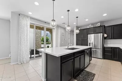1917 S Follett Way, Gilbert, AZ 85295 - Photo 4