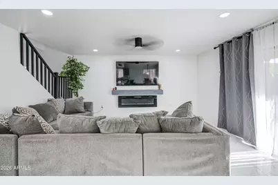 7228 S 42nd Drive, Phoenix, AZ 85041 - Photo 8