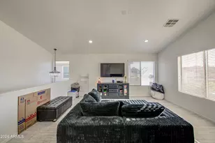 7228 S 42nd Dr, Phoenix, AZ 85041 - Photo 14