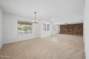 4827 E Paiute St, Phoenix, AZ 85044 - Photo 4