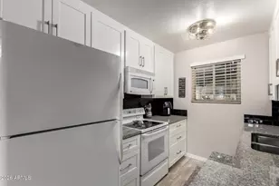 8140 N 107th Ave, Peoria, AZ 85345 - Photo 12