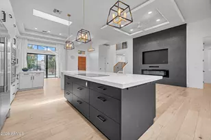 4410 E Turney Ave, Phoenix, AZ 85018 - Photo 10