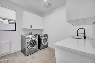 4410 E Turney Ave, Phoenix, AZ 85018 - Photo 16