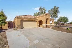 2836 E Jj Ranch Rd, Phoenix, AZ 85024 - Photo 2
