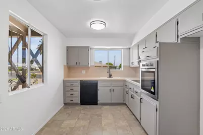 10511 W Clair Drive, Sun City, AZ 85351 - Photo 14