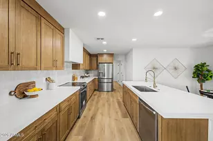 3109 W Beck Ln, Phoenix, AZ 85053 - Photo 12