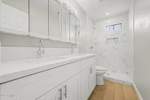 2812 N 32nd Pl, Phoenix, AZ 85008 - Photo 2