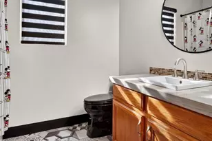 1921 E Siesta Ln, Phoenix, AZ 85024 - Photo 30