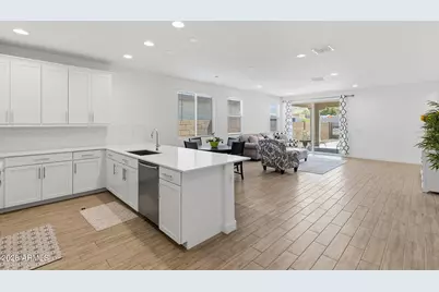 1523 W Corral Road, Phoenix, AZ 85041 - Photo 1