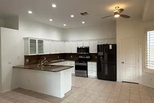 312 W Angela Dr, Phoenix, AZ 85023 - Photo 6