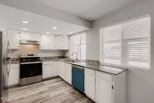 1727 W Villa Theresa Dr, Phoenix, AZ 85023 - Photo 12