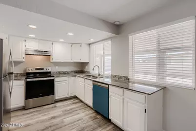 1727 W Villa Theresa Drive, Phoenix, AZ 85023 - Photo 10