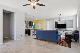 17990 W Louise Dr, Surprise, AZ 85387 - Photo 10
