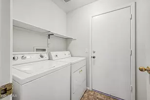 9969 W MacKenzie Dr, Phoenix, AZ 85037 - Photo 28