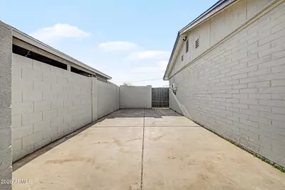 1006 S Siesta Lane, Tempe, AZ 85281 - Photo 32