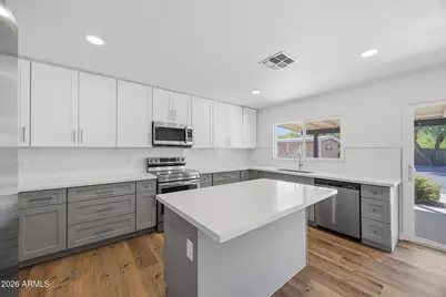 2704 N Yucca Street, Chandler, AZ 85224 - Photo 10