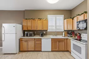 6413 N 171st Ln, Waddell, AZ 85355 - Photo 32