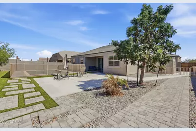 30558 W Clarendon Avenue, Buckeye, AZ 85396 - Photo 36