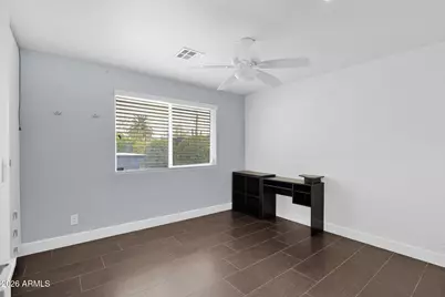 2502 E North Lane, Phoenix, AZ 85028 - Photo 18