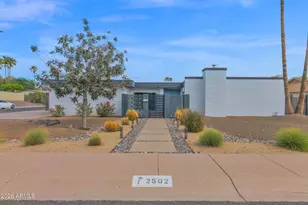 2502 E North Ln, Phoenix, AZ 85028 - Photo 1