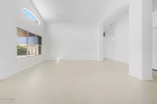 451 W Mendoza Cir, Mesa, AZ 85210 - Photo 4
